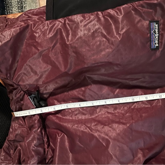 Patagonia Maroon bag ideal for travel 🧳 - Picture 4 of 14